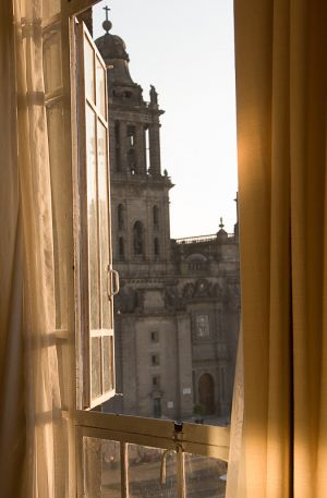 Zocolo thru the window - Copy.jpg